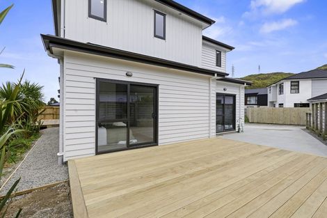Photo of property in 5 Pihipihi Way, Crofton Downs, Wellington, 6035