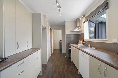 Photo of property in 3 Newland Court, Palmerston North, 4410