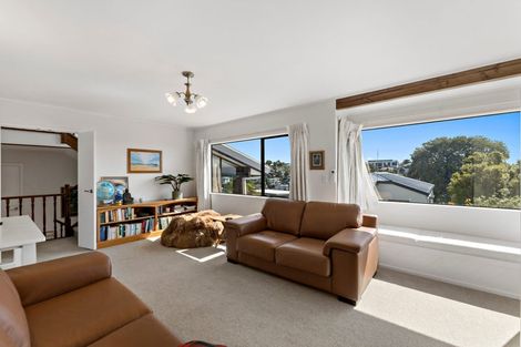 Photo of property in 2/42 Beulah Avenue, Rothesay Bay, Auckland, 0630