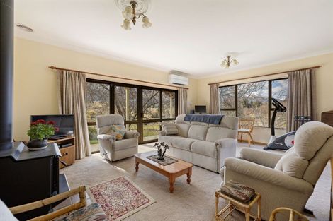 Photo of property in 35 Mountain View Road, Dalefield, Queenstown, 9371