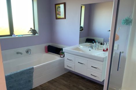 Photo of property in 19 The Drive, Twizel, 7999