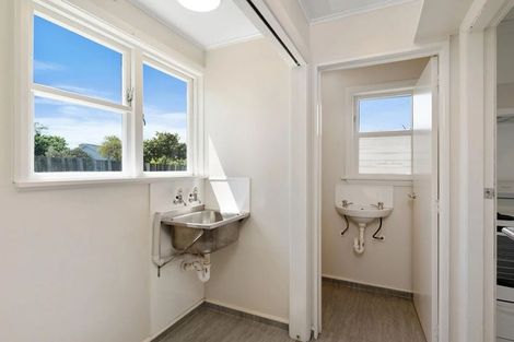 Photo of property in 55 Momorangi Crescent, Redwood, Christchurch, 8051