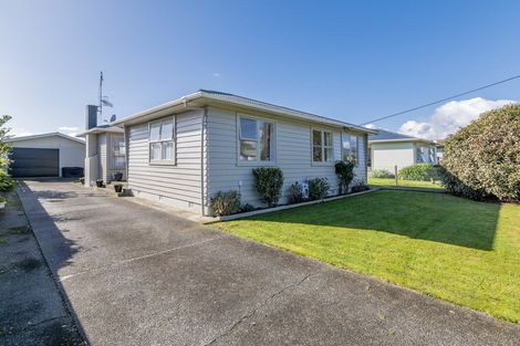 Photo of property in 10 Grenville Street, Levin, 5510