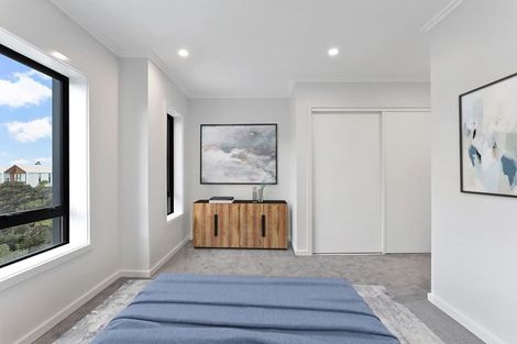 Photo of property in 4/35 Marine Parade, Hobsonville, Auckland, 0616