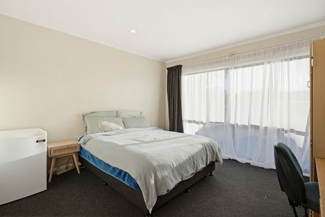 Photo of property in 77 Avondale Road, Taradale, Napier, 4112