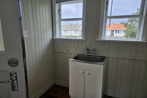 Photo of property in 10 Tyne Street, Roslyn, Palmerston North, 4414