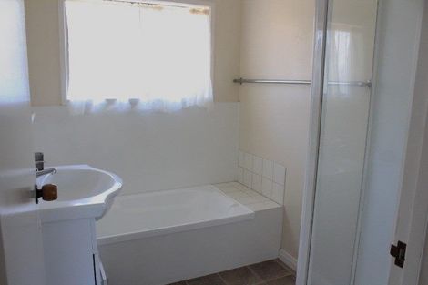 Photo of property in 30 Murvale Drive, Bucklands Beach, Auckland, 2014