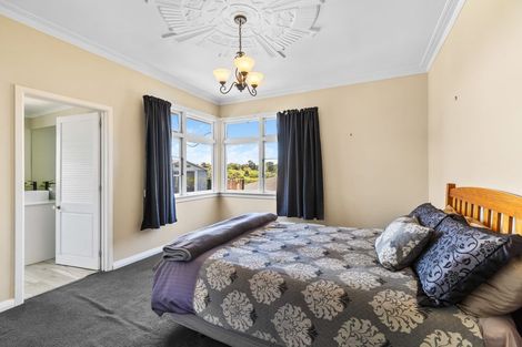 Photo of property in 49 Paynters Avenue, Strandon, New Plymouth, 4312