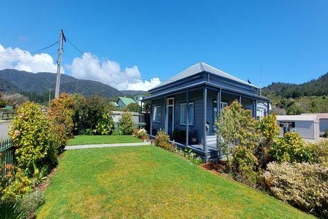 Photo of property in 23 Tramway Street, Ross, 7812