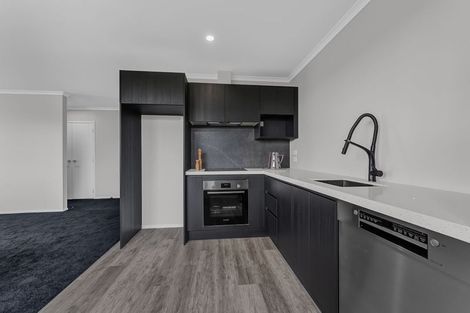 Photo of property in 2 Paapaka Way, Waiuku, 2123