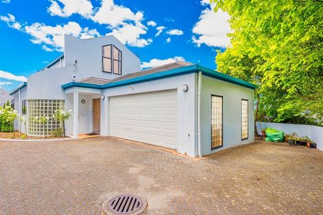 Photo of property in 38 Luckens Road, West Harbour, Auckland, 0618