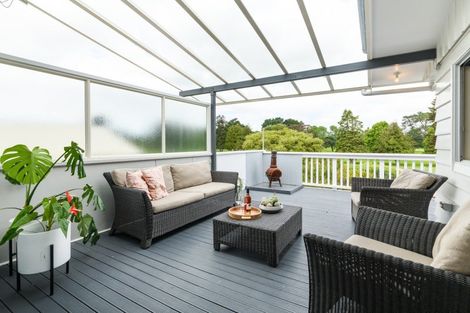 Photo of property in 10 Opawa Place, Terrace End, Palmerston North, 4410