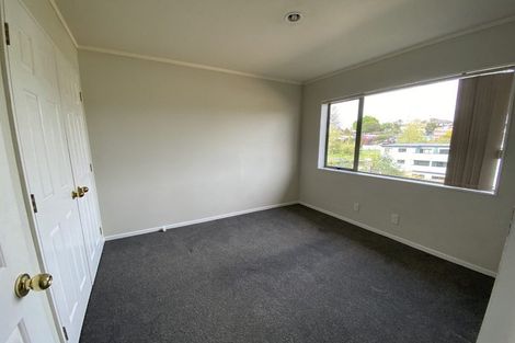 Photo of property in 25 Ginders Drive, Massey, Auckland, 0614