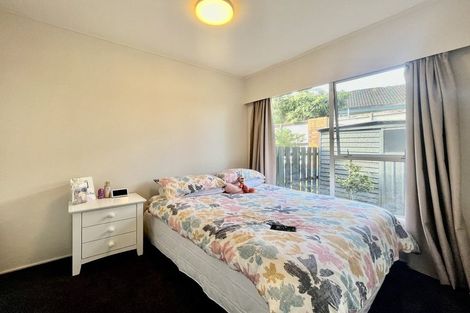 Photo of property in 1/5 Himalaya Drive, Half Moon Bay, Auckland, 2012