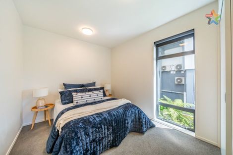 Photo of property in 65u2 Tiketike Way, Brooklyn, Wellington, 6021