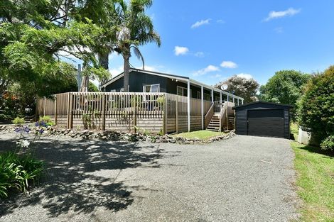 Photo of property in 6 Hand Road, Helensville, 0800