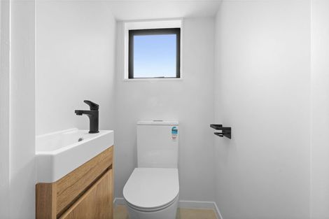 Photo of property in 8a Claridge Street, Glen Eden, Auckland, 0602