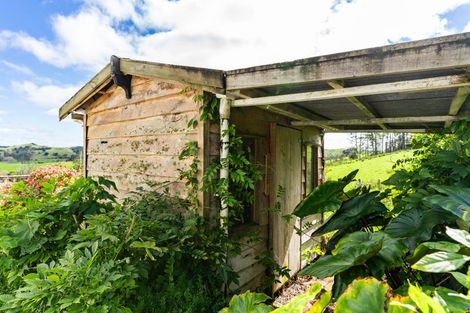 Photo of property in 64 Gorge Road, Maungaturoto, 0520