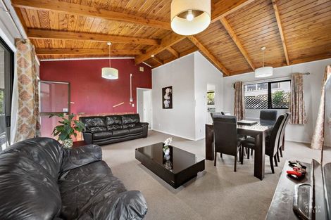 Photo of property in 2/40 Savoy Road, Glen Eden, Auckland, 0602