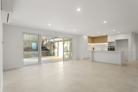Photo of property in 5 Maraeariki Avenue, Orewa, 0931