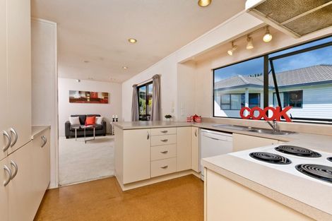 Photo of property in 21 Gala Place, Henderson, Auckland, 0612