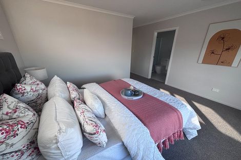 Photo of property in 60 Scenic Rise, Rototuna North, 3281