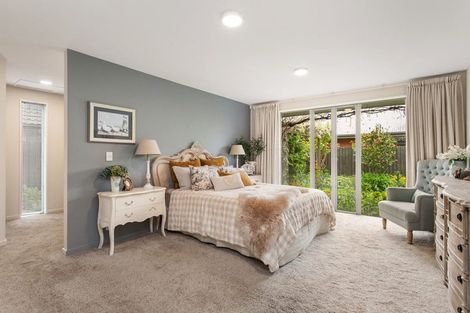 Photo of property in 112 Englefield Road, Northwood, Christchurch, 8051