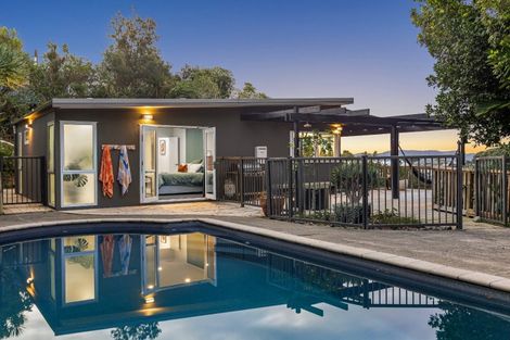 Photo of property in 74 Duncansby Road, Stanmore Bay, Whangaparaoa, 0932