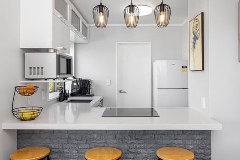 Photo of property in 2/102 Manuka Road, Bayview, Auckland, 0629