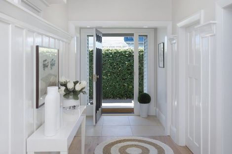 Photo of property in 16 Brenchley Avenue, Strowan, Christchurch, 8052