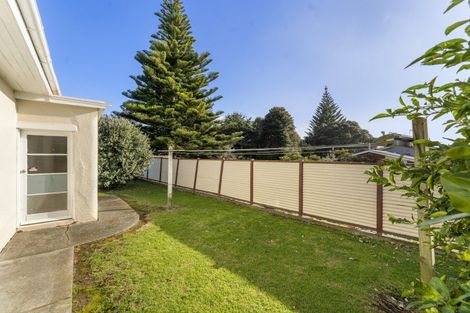 Photo of property in 44 Bluegum Road, Paraparaumu Beach, Paraparaumu, 5032