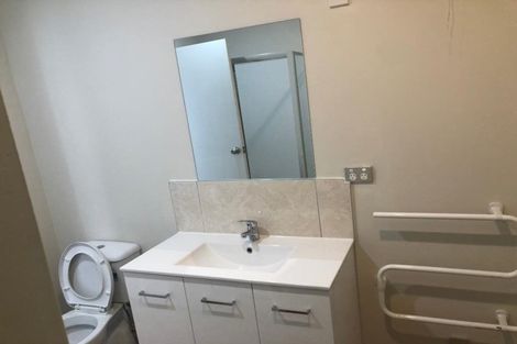 Photo of property in 1 Hinekohu Street, New Lynn, Auckland, 0600