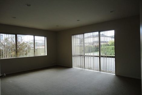 Photo of property in 11 Kaitune Drive, Flat Bush, Auckland, 2016