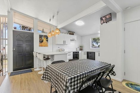 Photo of property in 45a Jellicoe Road, Manurewa, Auckland, 2102