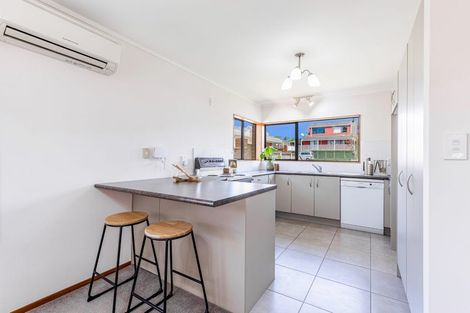 Photo of property in 1/65 Granville Drive, Massey, Auckland, 0614