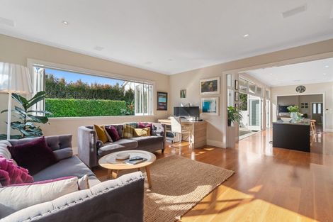 Photo of property in 21 St Aubyn Street, Devonport, Auckland, 0624