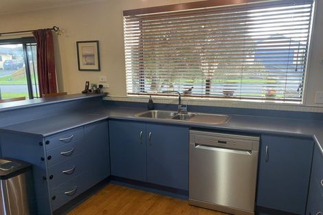 Photo of property in 81 Parnell Heights, Kelvin Grove, Palmerston North, 4414