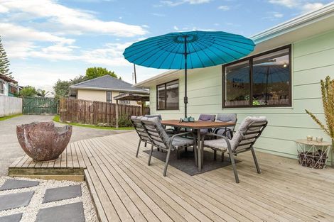 Photo of property in 2/114 Kervil Avenue, Te Atatu Peninsula, Auckland, 0610