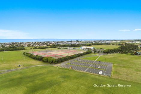 Photo of property in 56 Corinth Grove, Papamoa Beach, Papamoa, 3118