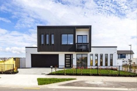 Photo of property in 2 Irving Place, Hobsonville, Auckland, 0616