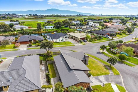 Photo of property in 2 Cadastral Court, Paraparaumu, 5032