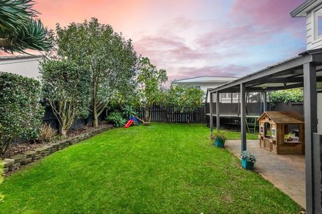 Photo of property in 2/41 Colwill Road, Massey, Auckland, 0614