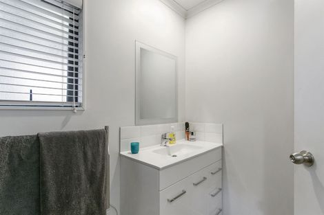 Photo of property in 7 Minaret Drive, Bucklands Beach, Auckland, 2014