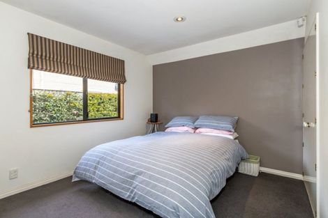 Photo of property in 135 Fendalton Road, Fendalton, Christchurch, 8052