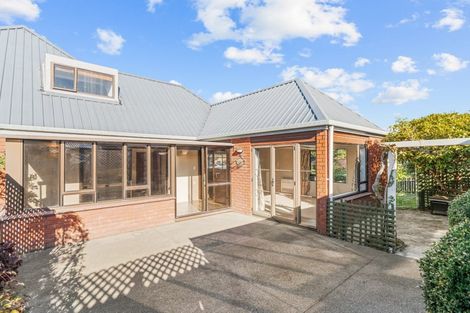 Photo of property in 26 Broadfell Avenue, Avonhead, Christchurch, 8042