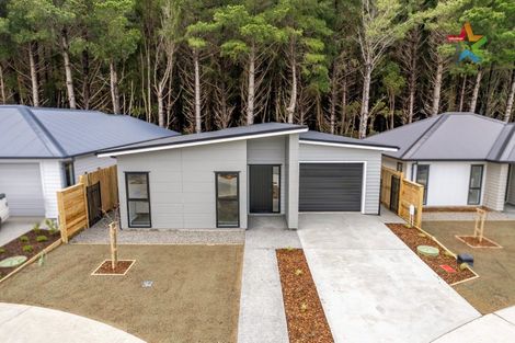 Photo of property in 30 Te Ara O Roimata, Wainuiomata, Lower Hutt, 5014