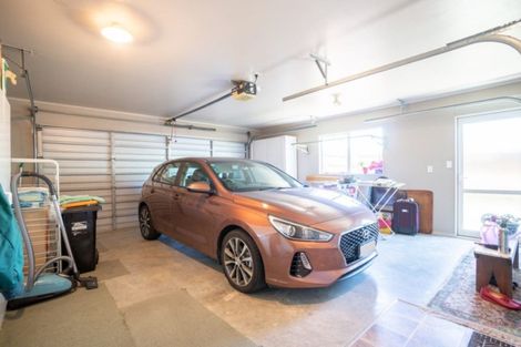 Photo of property in 24 Lancewood Lane, Roslyn, Palmerston North, 4414