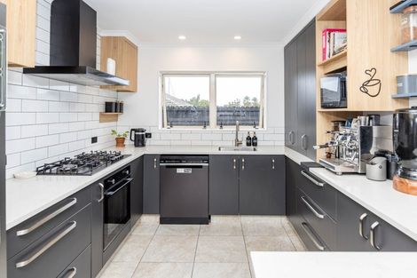 Photo of property in 12 Flora Way, Rototuna, Hamilton, 3210