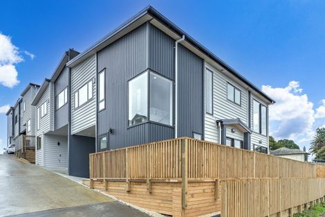 Photo of property in 61a Hillcrest Road, Papatoetoe, Auckland, 2025