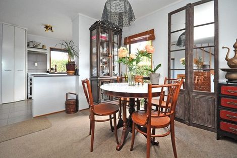Photo of property in 2/20 Verbena Road, Birkdale, Auckland, 0626